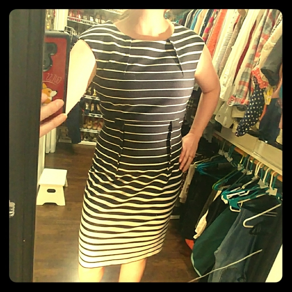 Black and white stripped  sheath dress